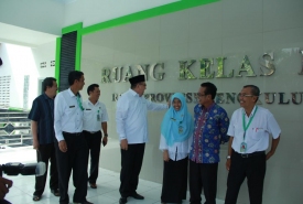 Gubernur Bengkulu Ridwan Mukti Saat Mengunjungi RSJK Soeprapto