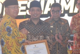 Kepala Dinas Kesehatan Kota Bengkulu Susilawaty Peroleh Penghargaan Indonesian Women Inspiring in Development Award 2019