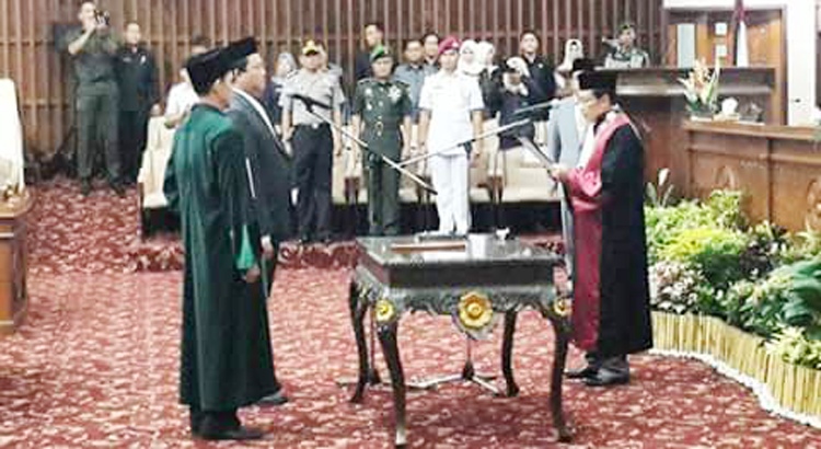 Paripurna istimewa pengucapan sumpah Wakil Ketua III DPRD Provinsi Bengkulu Pengganti Antar Waktu (PAW), sisa masa jabatan tahun 2014-2019, Rabu (24/08/2016).