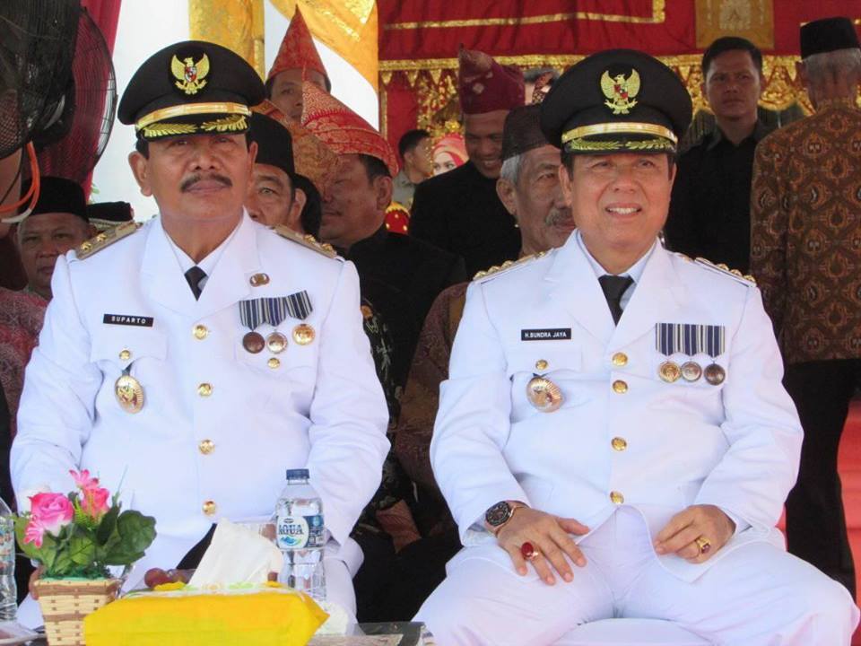 Bupati dan Wakil Bupati Seluma menghadiri paripurna istimewa HUT Seluma ke 14