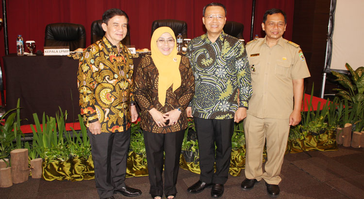 Bersama Sesditjen Dikdasmen, Kepala LPMP Bengkulu, Wakil Gubernur Bengkulu dan Kepala Dinas Pendidikan Provinsi Bengkulu