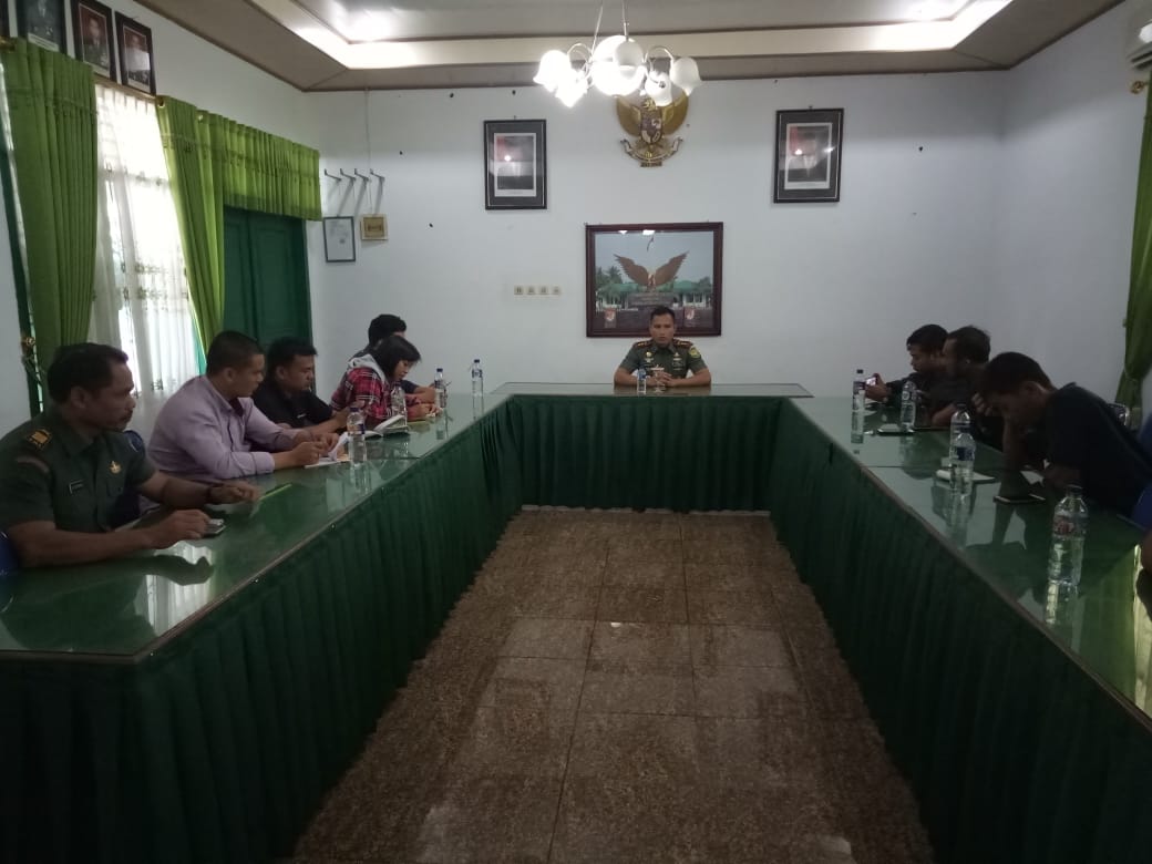 Konferensi pers yang diselenggarakan Kodim 0408 Bengkulu Selatan Pasca nama dandim dicatut OTD Senin (1/10/18)