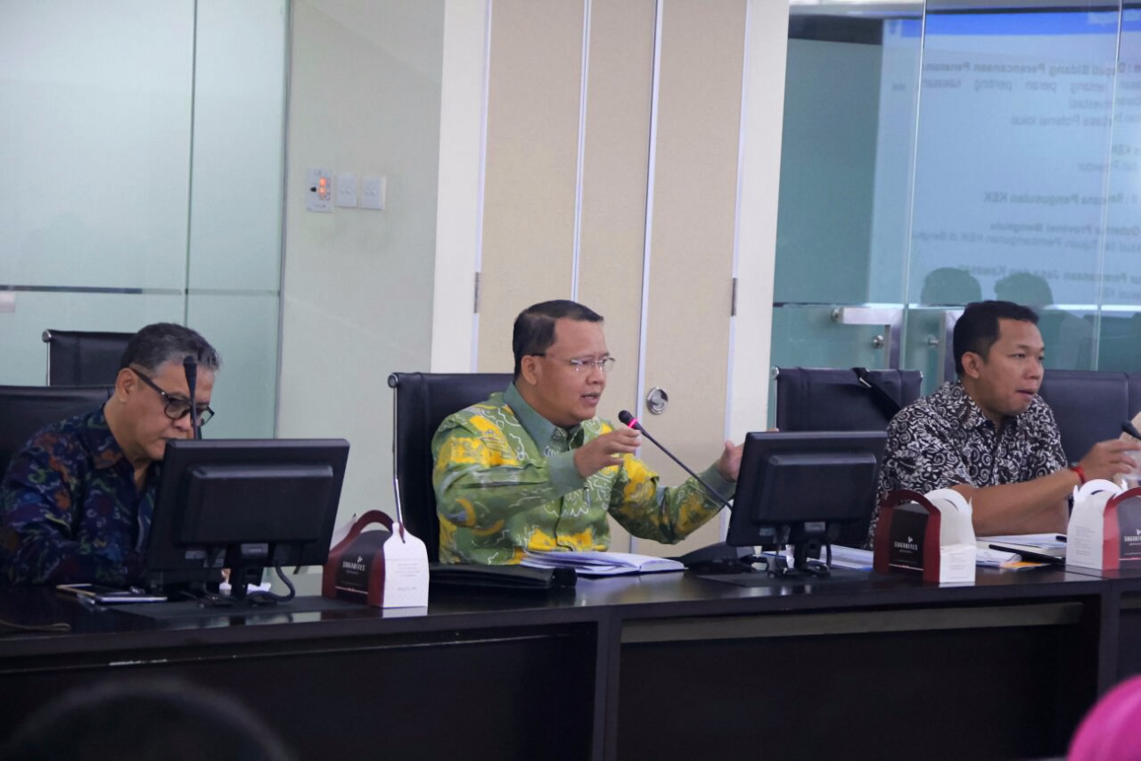 Plt Gubernur Bengkulu saat menyampaikan pemaparan