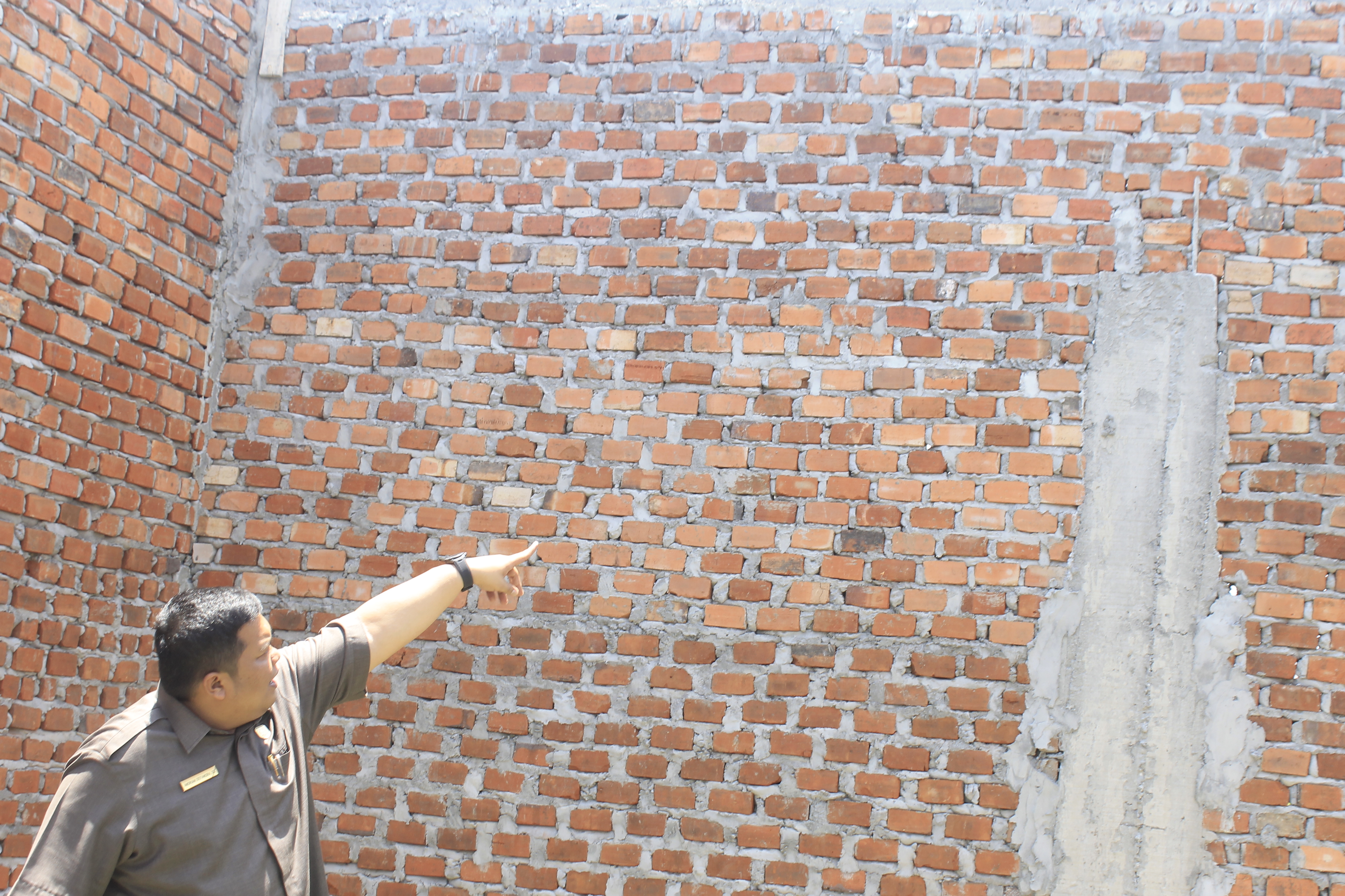 Komisi III DPRD Kepahiang melakukan inspeksi mendadak pada proyek pembangunan rumah dinas unsur pimpinan DPRD Selasa (9/10/18)