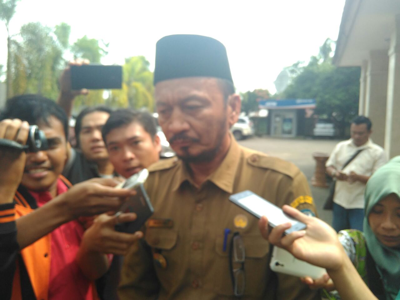 Marjon, M.Pd, usai menjalani pemeriksaan di Polda Bengkulu oleh penyidik KPK