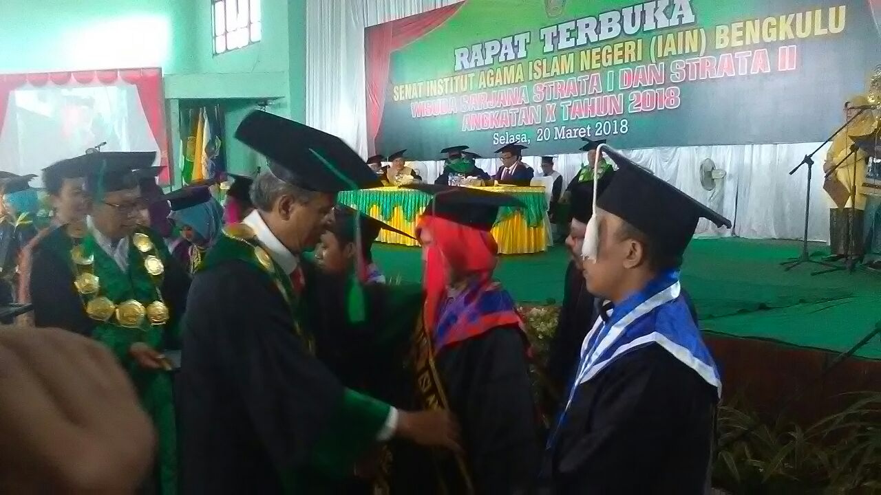 Wisuda sarjana strata I dan starta II IAIN Bengkulu angkatan X