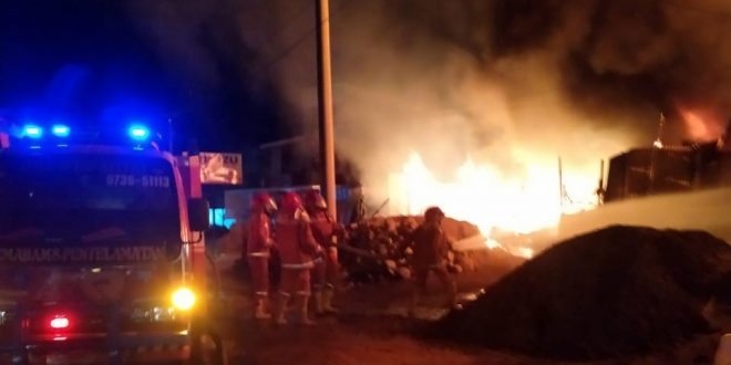Depot Kayu Jalan Semangka Panorama Terbakar