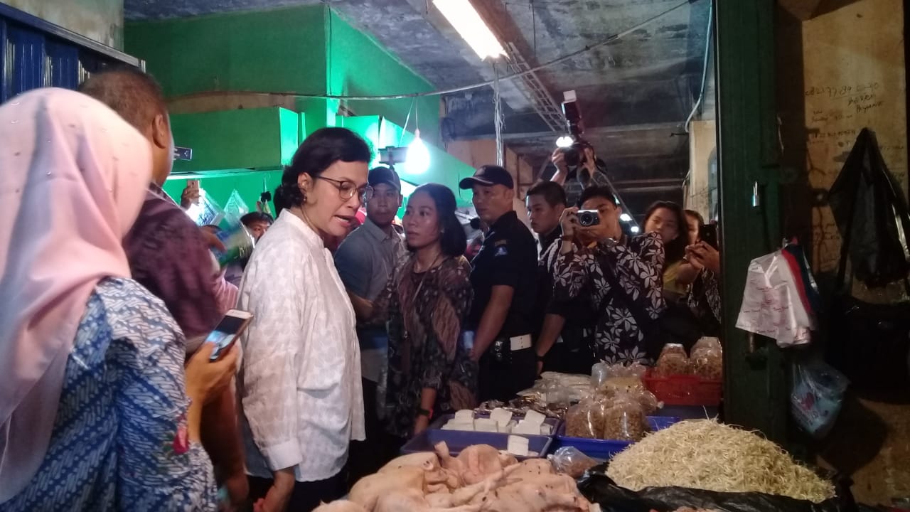 Sri Mulyani saat Blusukan ke PTM Bengkulu