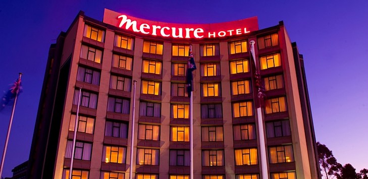 Salah satu bentuk Hotel Mercure (sumber foto : internet)