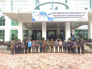 Foto bersama setelah selesai upacara peringati hari otonomi daerah