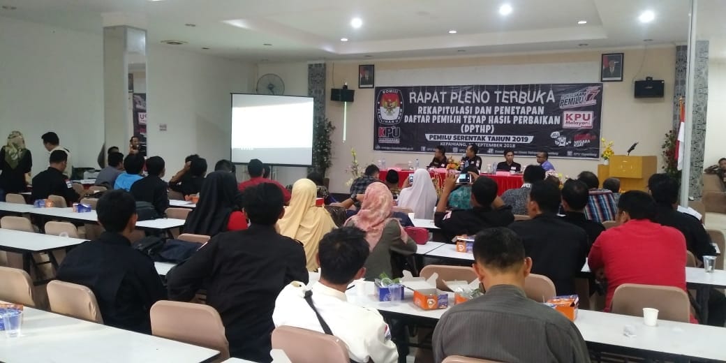 KPU Kepahiang Melaksanakan Pleno terbuka DPTHP Kamis (13/9/18)