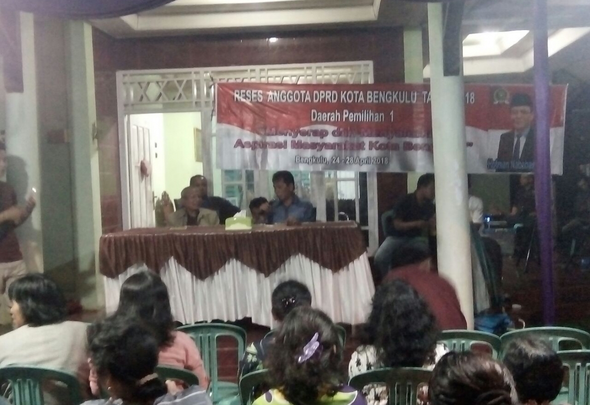 Anggota DPRD Kota Bengkulu Hotman Nababan saat menggelar reses