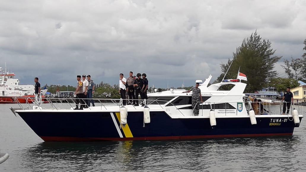 Patroli aparat untuk berjaga-jaga