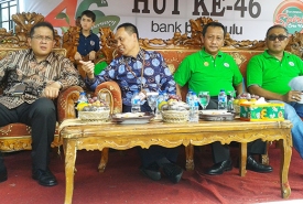 Dirut Bank Bengkulu, Kepala BI perwakilan Bengkulu, Kepala OJK Bengkulu saat foto bersama
