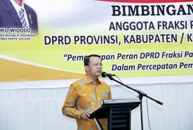 Rohidin Mersyah saat menghadiri Bimtek Fraksi Golkar