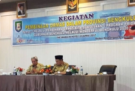 Narasumber saat memberikan materi