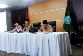 Sesda Kota Bengkulu Marjon S.Pd saat memimpin rapat koordinasi bersama jajaran pejabat dilingkungan Pemkot Bengkulu