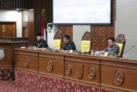 Gubernur Bengkulu Dr. H. Rohidin Mersyah menghadiri Rapat Paripurna DPRD Provinsi Bengkulu yang ke –X Masa Persidangan ke- I Tahun Sidang 2018