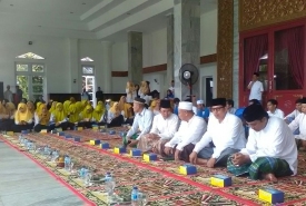 Keluarga besar PMII memperingati Harlah ke 55 dengan menggelar istighosah dan doa