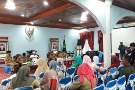 Mendengarkan Audensi Masyarakat Tanjung Agung