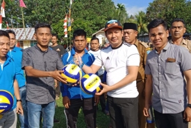 Pembukaan Turnamen Bola Voli Kecamatan Air Besi