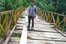 Jembatan Gantung Rusak