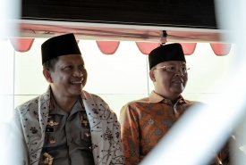 Kapolri Tito bersama Plt Gub Rohidin Mersyah usai Sholat berjamaah di masjid Mapolda Bengkulu