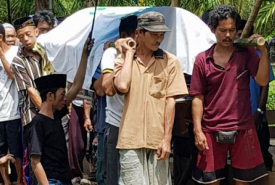 Pemuda Seluma yang tewas bunuh diri dimakamkan warga