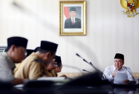 Gubernur Bengkulu Ridwan Mukti memimpin rapat terbatas