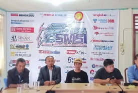 Pengurus SMSI Bengkulu saat menggelar konferensi pers