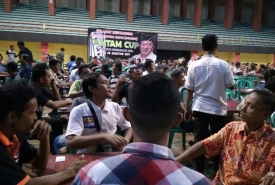 Peserta lomba Gaple antusias