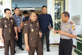 Kejari Kepahiang H. Lalu Saifudin,SH dan Kapolres Kepahiang AKBP Pahala Simanjuntak