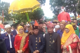 Bapaslon ESD dan Ahmad Zarkasi mendaftar ke KPU Kota Bengkulu