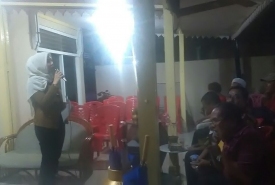 ESD saat bertatap muka dengan warga Kenanga Kota Bengkulu, Senin malam (26/2/2018)