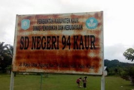 SDN 94 Kaur mengeluhkan minimnya fasilitas pendidikan dan kurangnya dewan guru