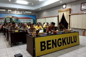 Gubernur Bengkulu, Kapolda, dan Kadis Sosial
