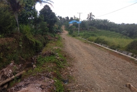 Jalan Desa Batu Layang