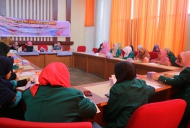 Demi Peningkatan Kretivitas Mahasiswa: Prodi PIAUD Adakan Pelatihan Finger Painting