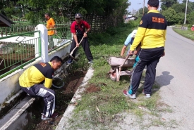 Baksos Polsek Kaur Utara
