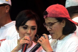 Konser kemanusiaan yang melibatkan 100 musisi (Foto : Tempo)