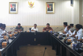 Sekda se Provinsi Bengkulu rapat Program Prioritas Pembangunan Provinsi Bengkulu bersama Komisi Pemeberantasan Korupsi (KPK) RI, Rabu (16/11) kemarin