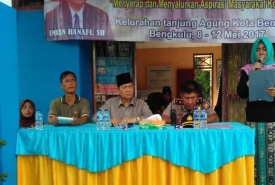 Imran Hanafi, anggota Dewan Perwakilan Rakyat (DPRD) Kota Bengkulu, Dapil II saat menjalin asmara di Kecamatan Sungai Serut