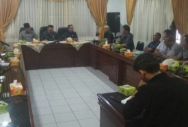Linang Air Mata ASN Saat Audensi Dengan Komisi 1 DPRD Bengkulu Utara