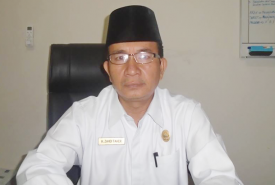 Kepala Bagian (Kabag) haji dan umroh Kantor Kementerian Agama Wilayah Provinsi Bengkulu Drs. H. Zadi Taher