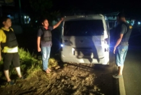 Mobil Membawa Tuak