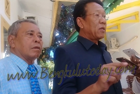 Ketua DPRD Provinsi Bengkulu Ihsan Fajri usai menjalani pemeriksaan di Kejati Bengkulu