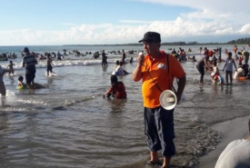 Sosialisasi bahaya mandi di laut oleh BPBD Kota Bengkulu