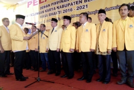 Rohidin Mersyah melantik pengurus Partai Golkar Bengkulu Utara