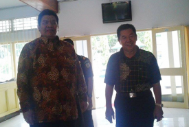 Murman didampingi penasehat hukumnya mendatangi Kejati Bengkulu