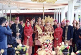 Pernihakan putri Ridwan Mukti (Foto : bengkuluekspres.com)
